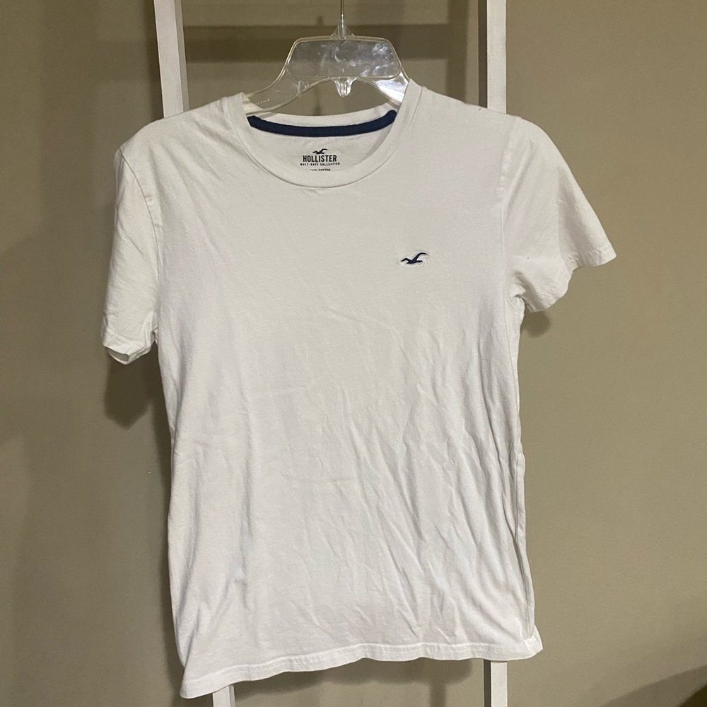 Hollister White Tee- mens XXS or kids XL